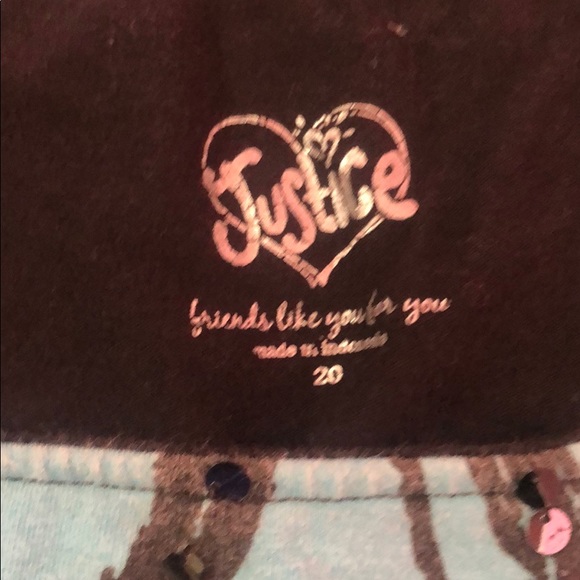 graphic shirt - Picture 2 of 5